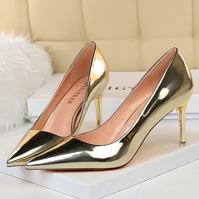Tacones Altos Estilo Europeo y Americano con Diseño Calado