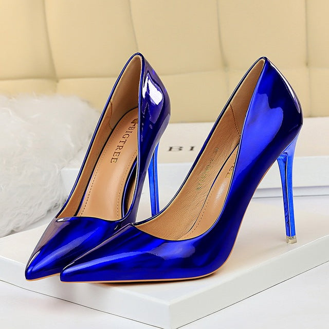 Tacones Altos Estilo Europeo y Americano con Diseño Calado