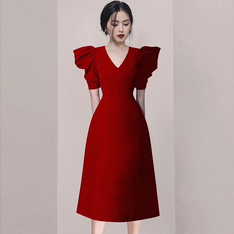 Vestido Negro Retro de Celebridad con Diseño Único