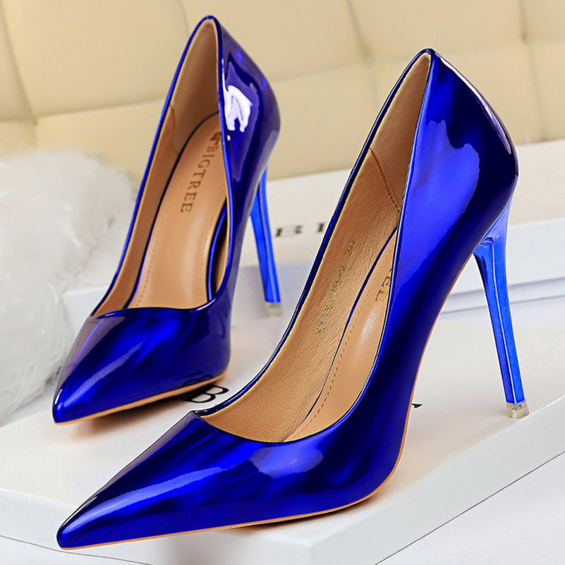 Tacones Altos Estilo Europeo y Americano con Diseño Calado